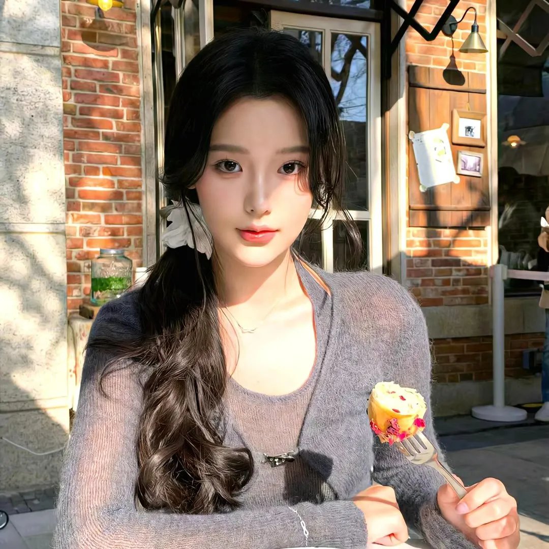 玫瑰陷入火焰里